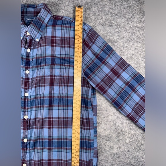 Abercrombie & Fitch Men’s Medium Blue flannel shirt - Picture 2 of 7